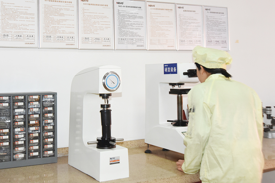 Máy đo độ cứng